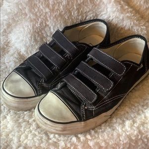 Black Vans